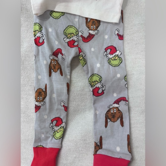 Grinch Holiday Pajama & Sweatshirt Size 2T - Picture 5 of 10